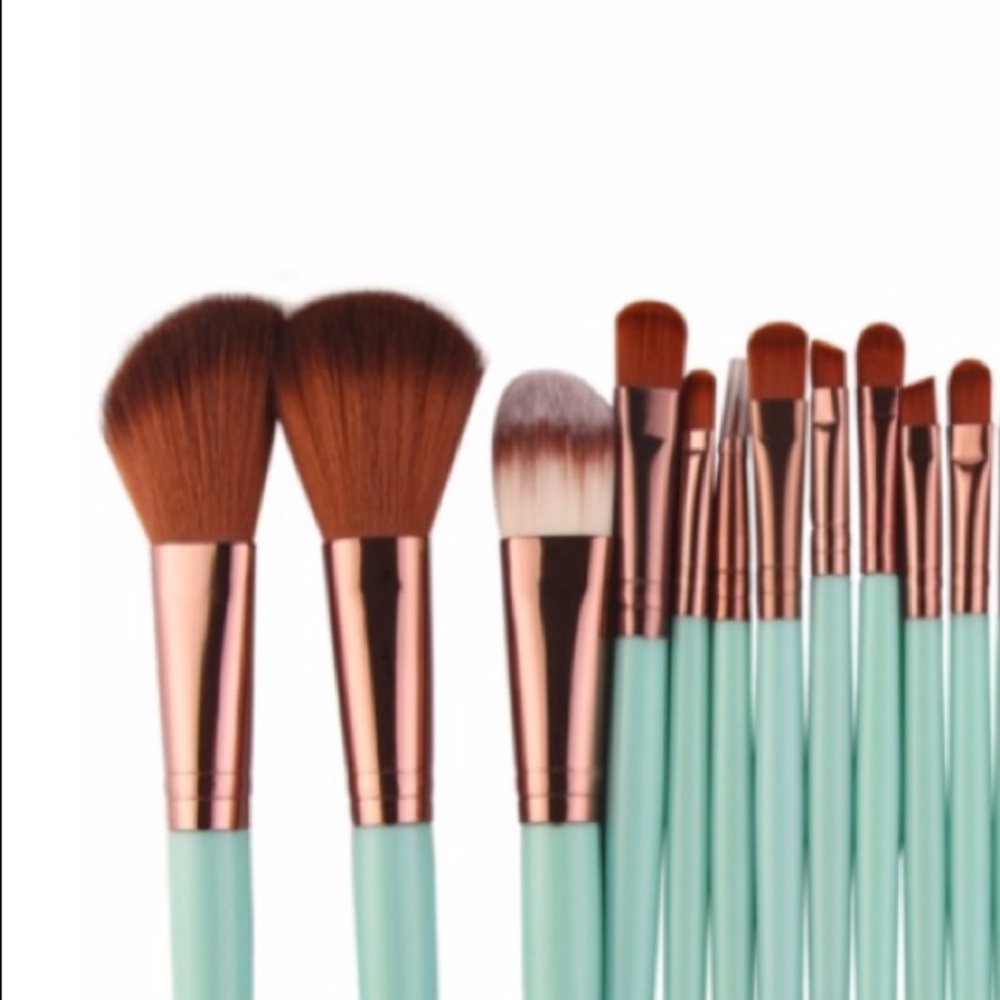 18pcs Makeup Brushes - Picture 2 of 3